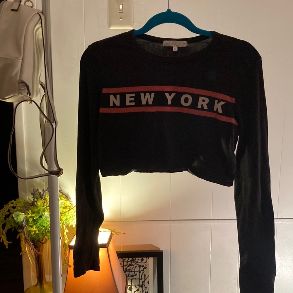 Long sleeve crop top